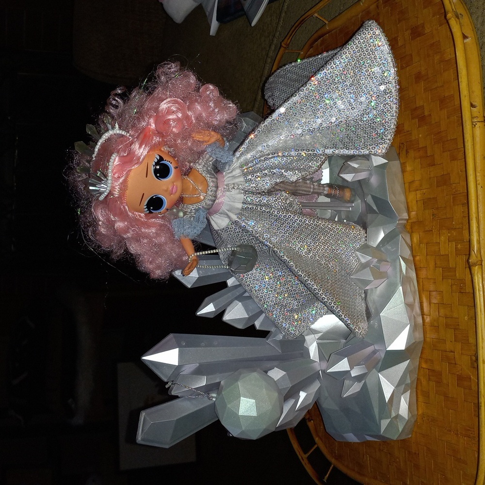L.O.L. Surprise O.M.G. Winter disco 2019 Collector Edition Fashion Doll